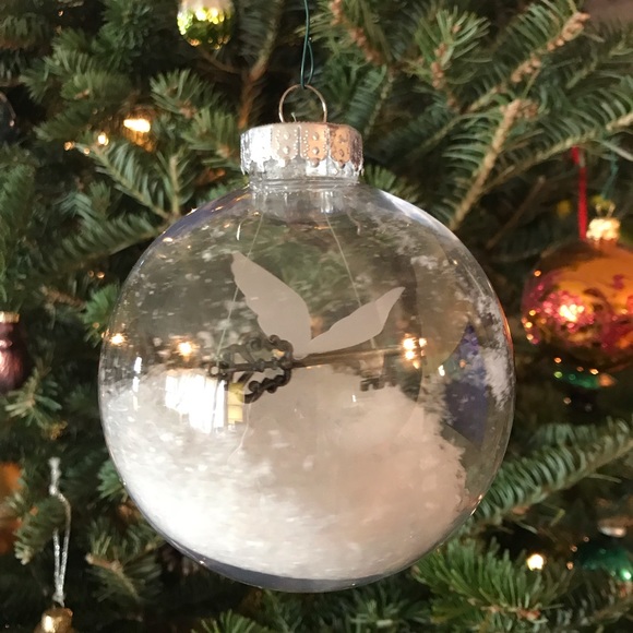 Harry Potter Fluttering Key  Ornament - Picture 2 of 4